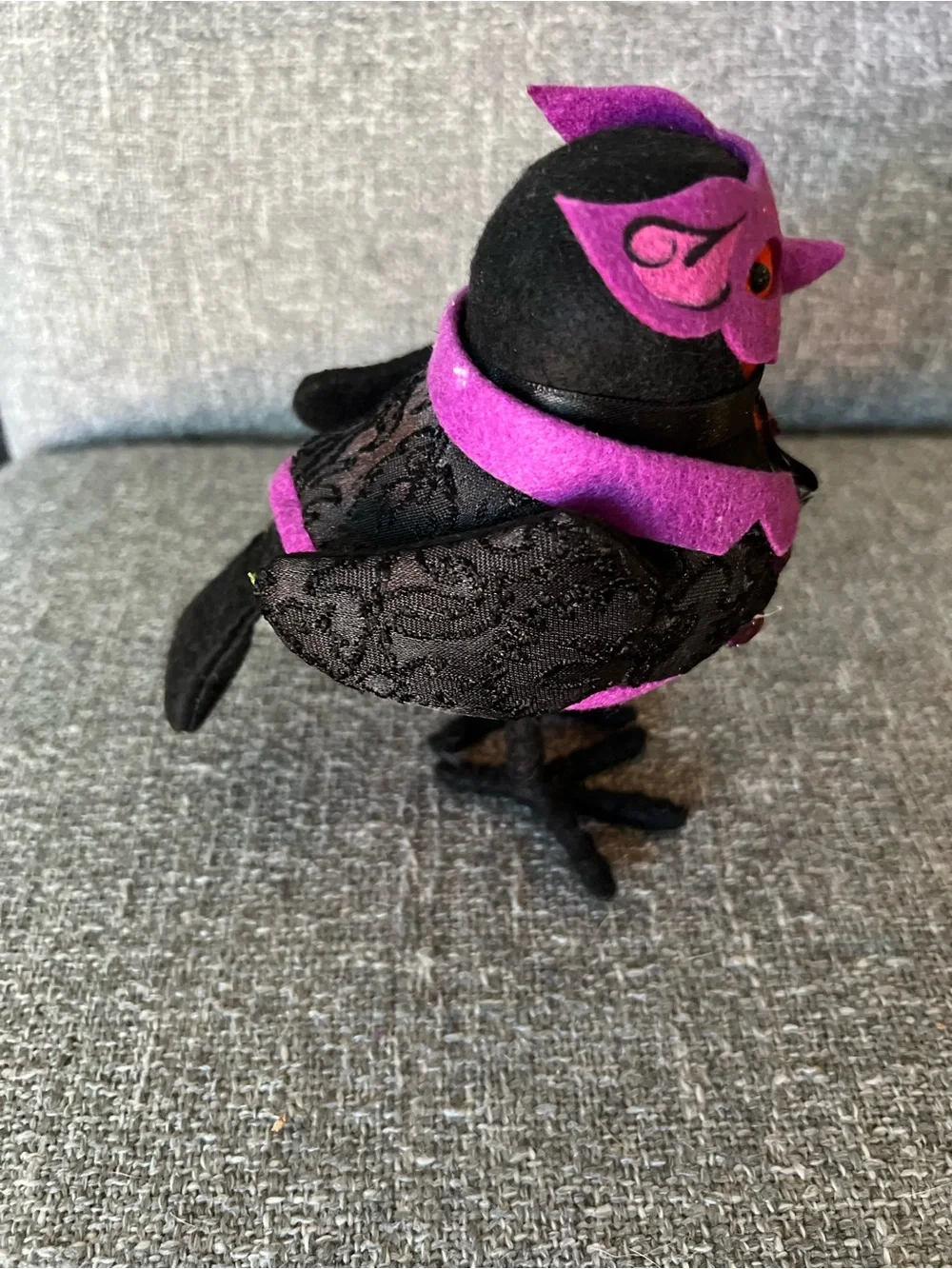 Target Bird Halloween Amethyst-2018